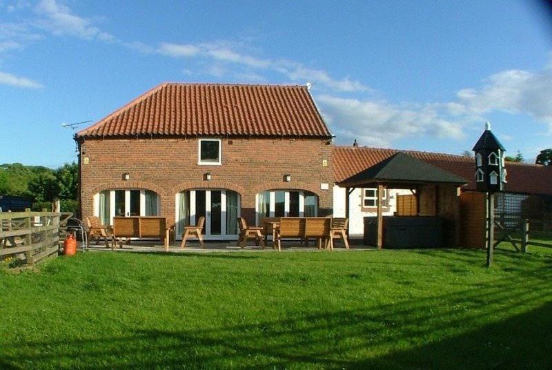 Manor Farm Holiday Cottages Reighton エクステリア 写真