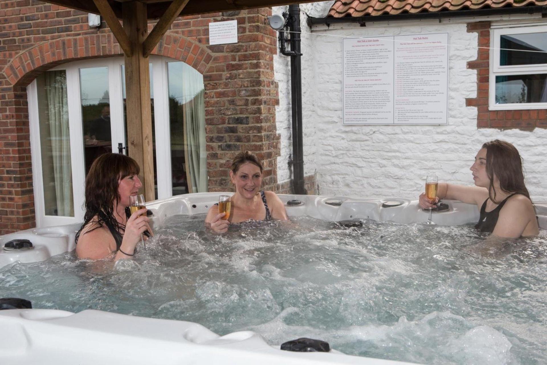 Manor Farm Holiday Cottages Reighton エクステリア 写真